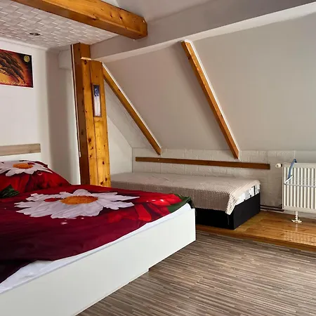 Na Sukromi ホームステイ