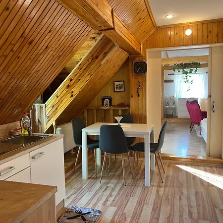 ホームステイ Na Sukromi Turčianske Teplice